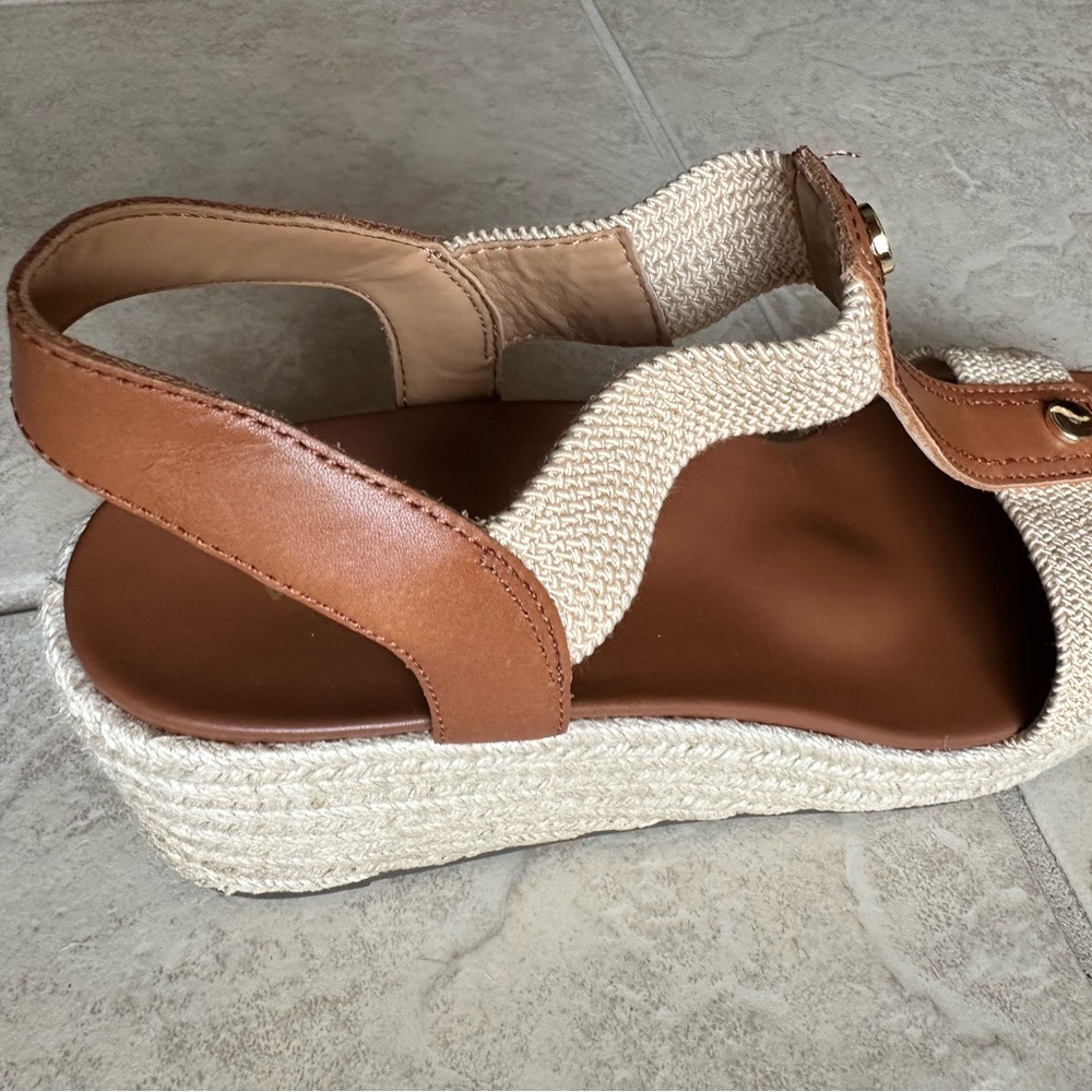 Vionic Brown and Natural Woven Leather Slingback Sandals - Picture 11 of 12